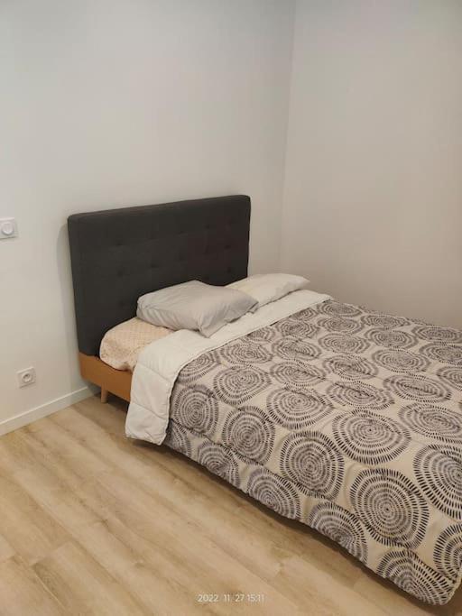 Logement Complet A Villeurbanne Buitenkant foto